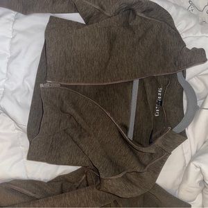 Alphalete amplify jacket in canteen